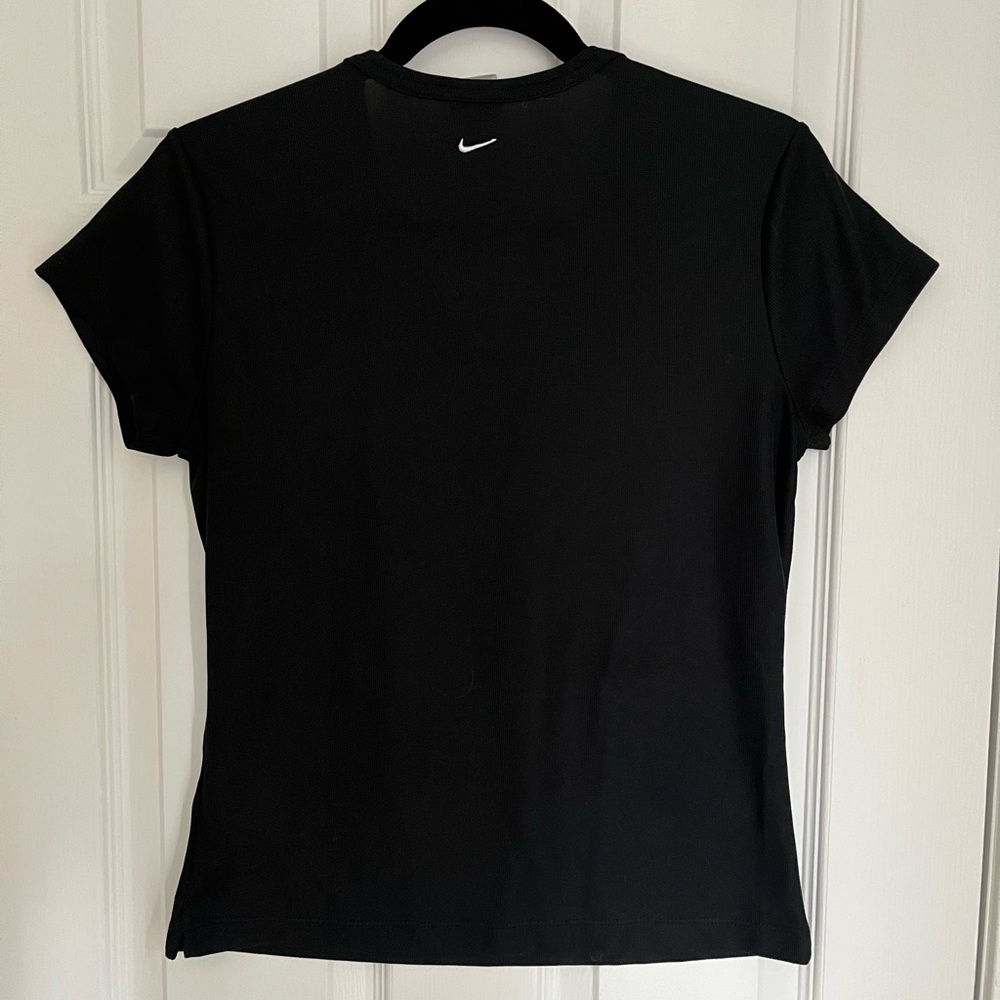 Nike dri fit athletic top - Picture 2 of 3